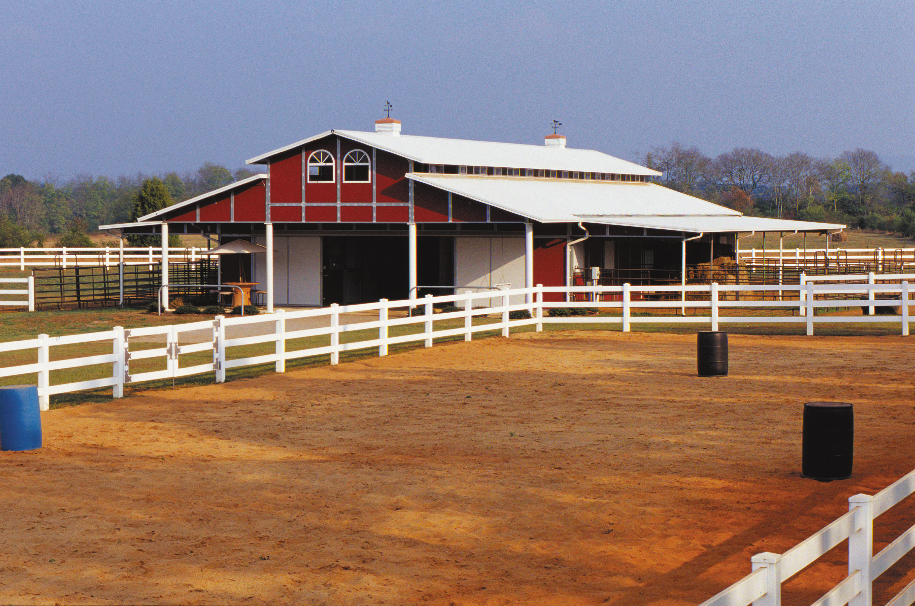 RCA barn